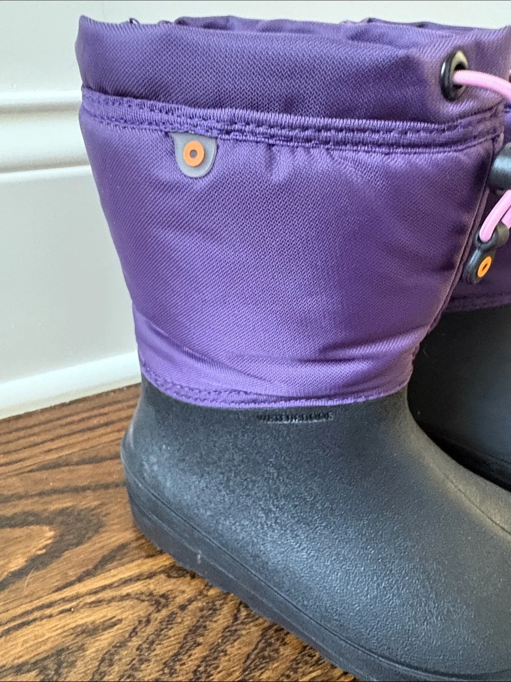 Bogs Kids Snow Shell Purple and Black Boots size 3